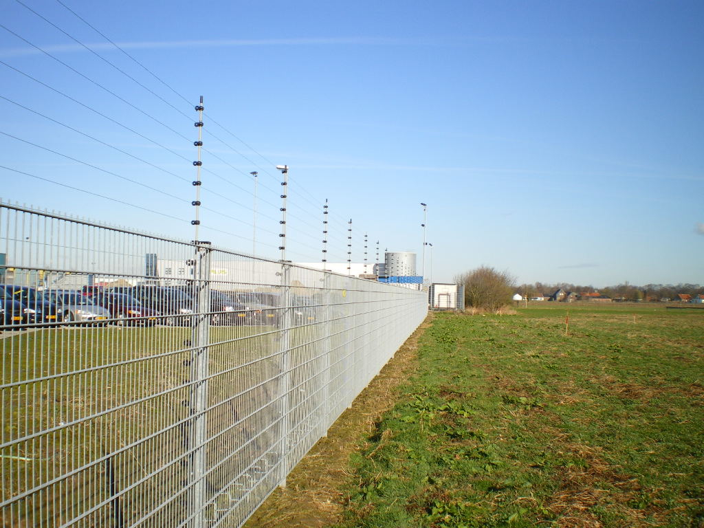 Industriegelände-Absicherung mit APS Stromzaun