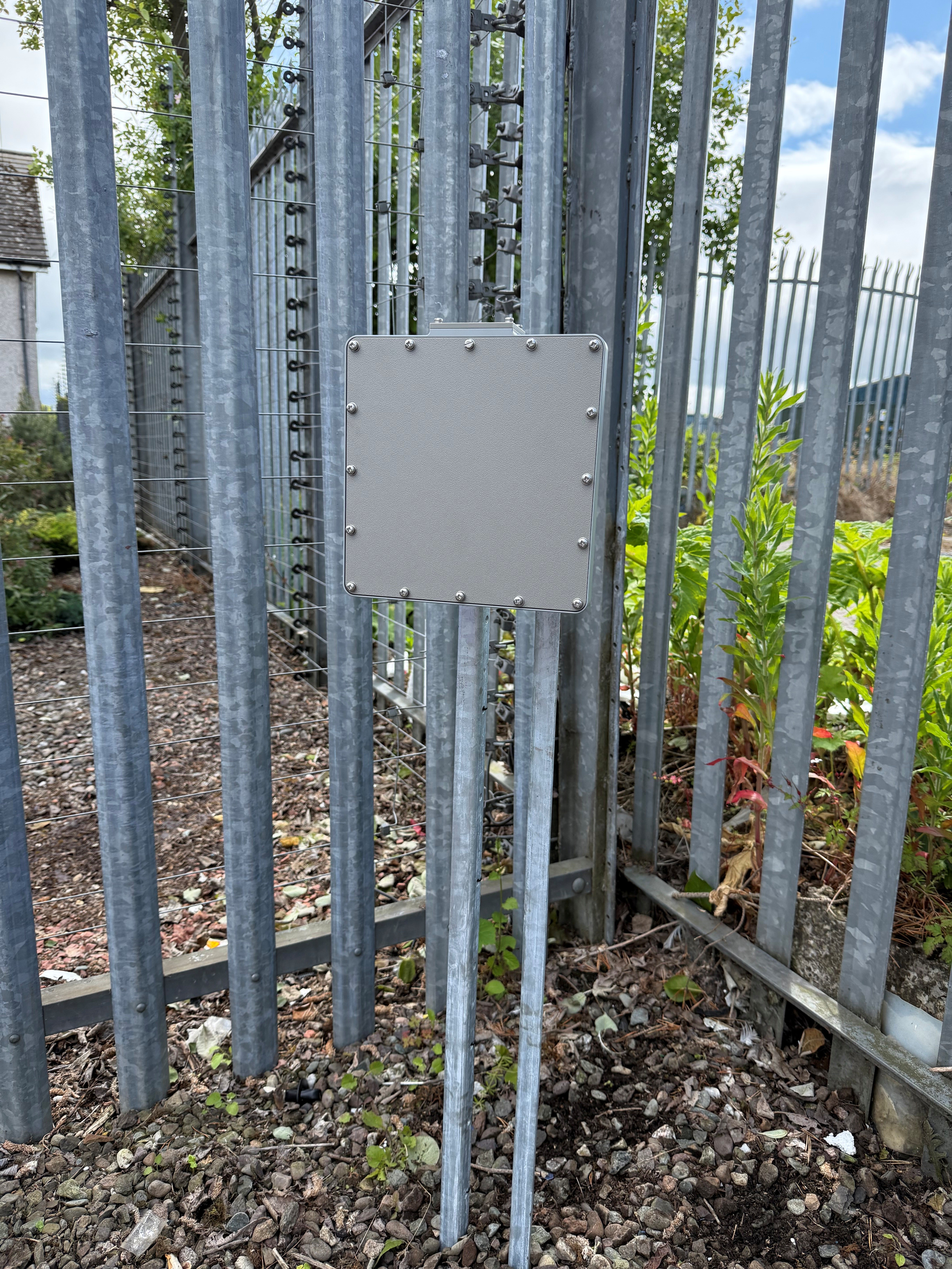 Omni Guard Radar Nahaufnahme auf Dach
